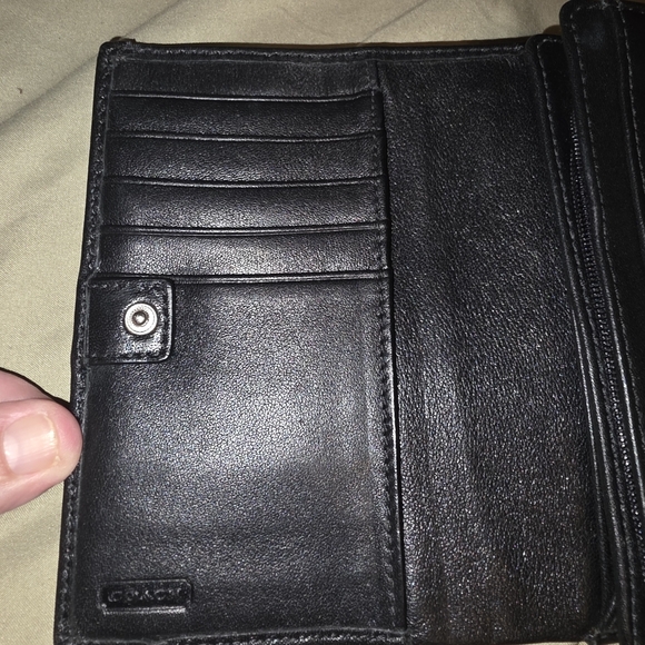 Coach Black Leather Fold Wallet - Picture 2 of 8